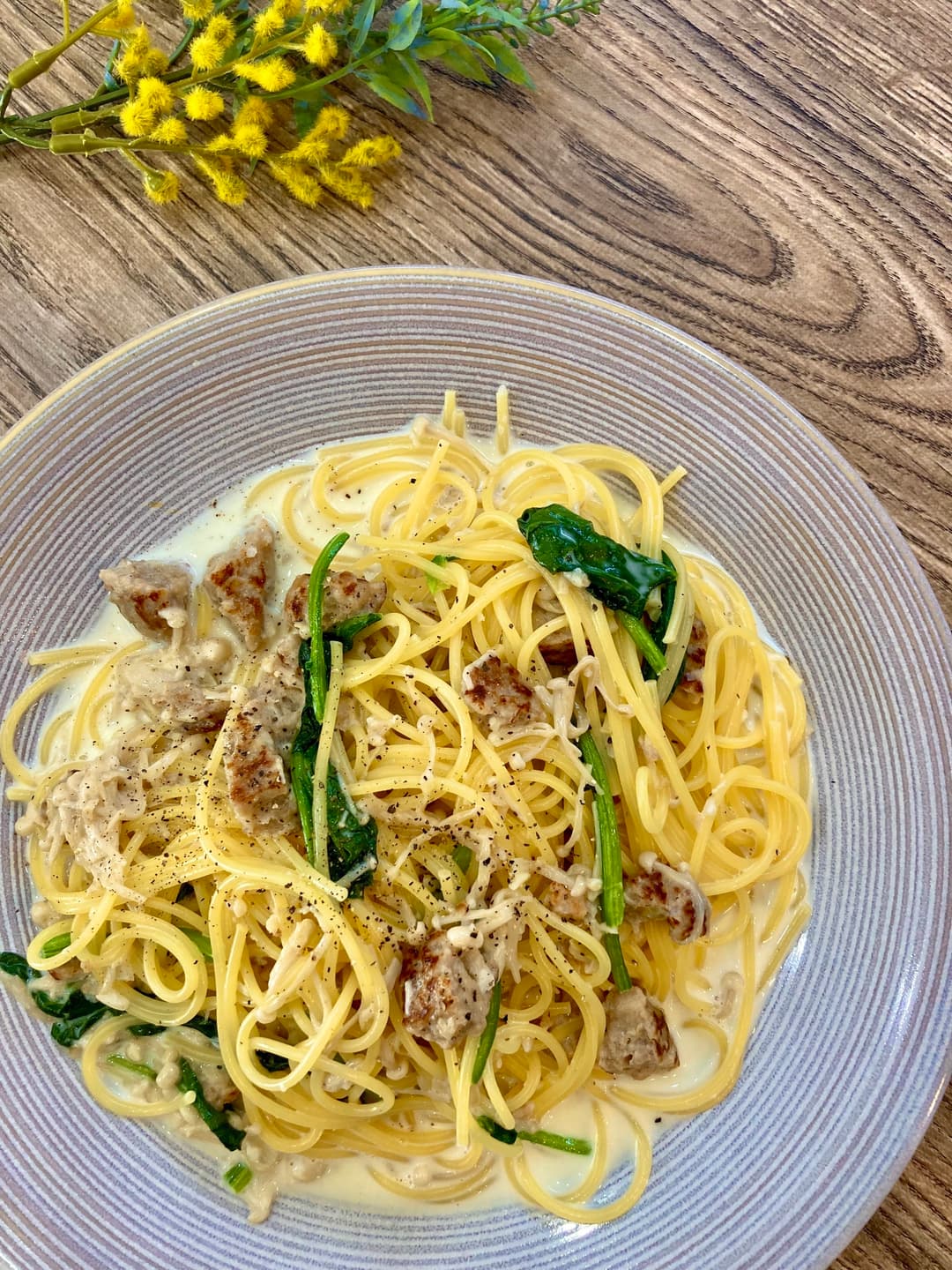 ミニハンバーグの濃厚クリームパスタの完成写真