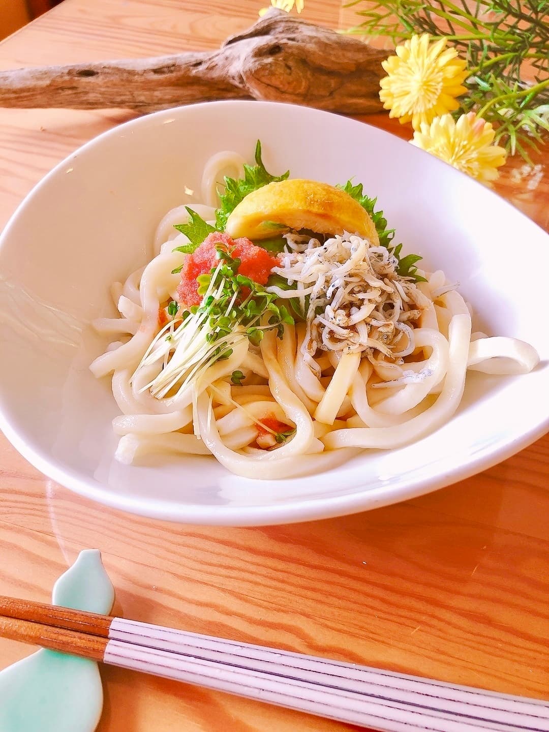 しらすとたらこのさっぱりレモンうどんの完成写真