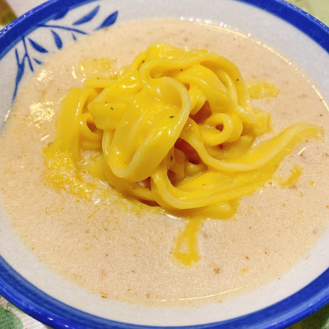 カルボナーラ担々麺の完成写真