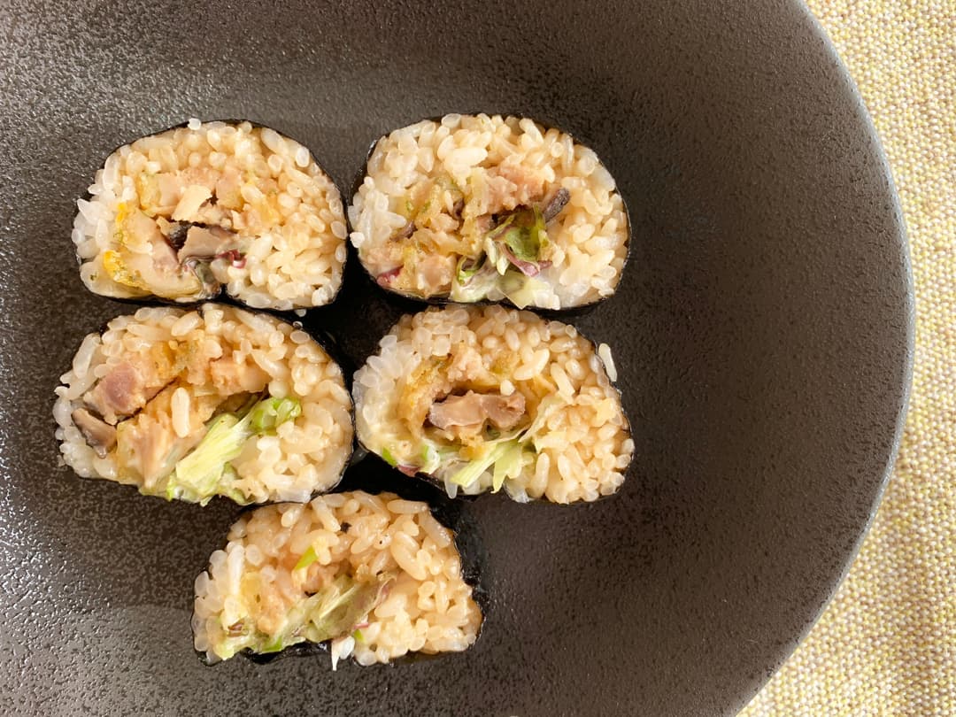 ゆず香るお肉たっぷり椎茸の天ぷらの海苔巻きの完成写真