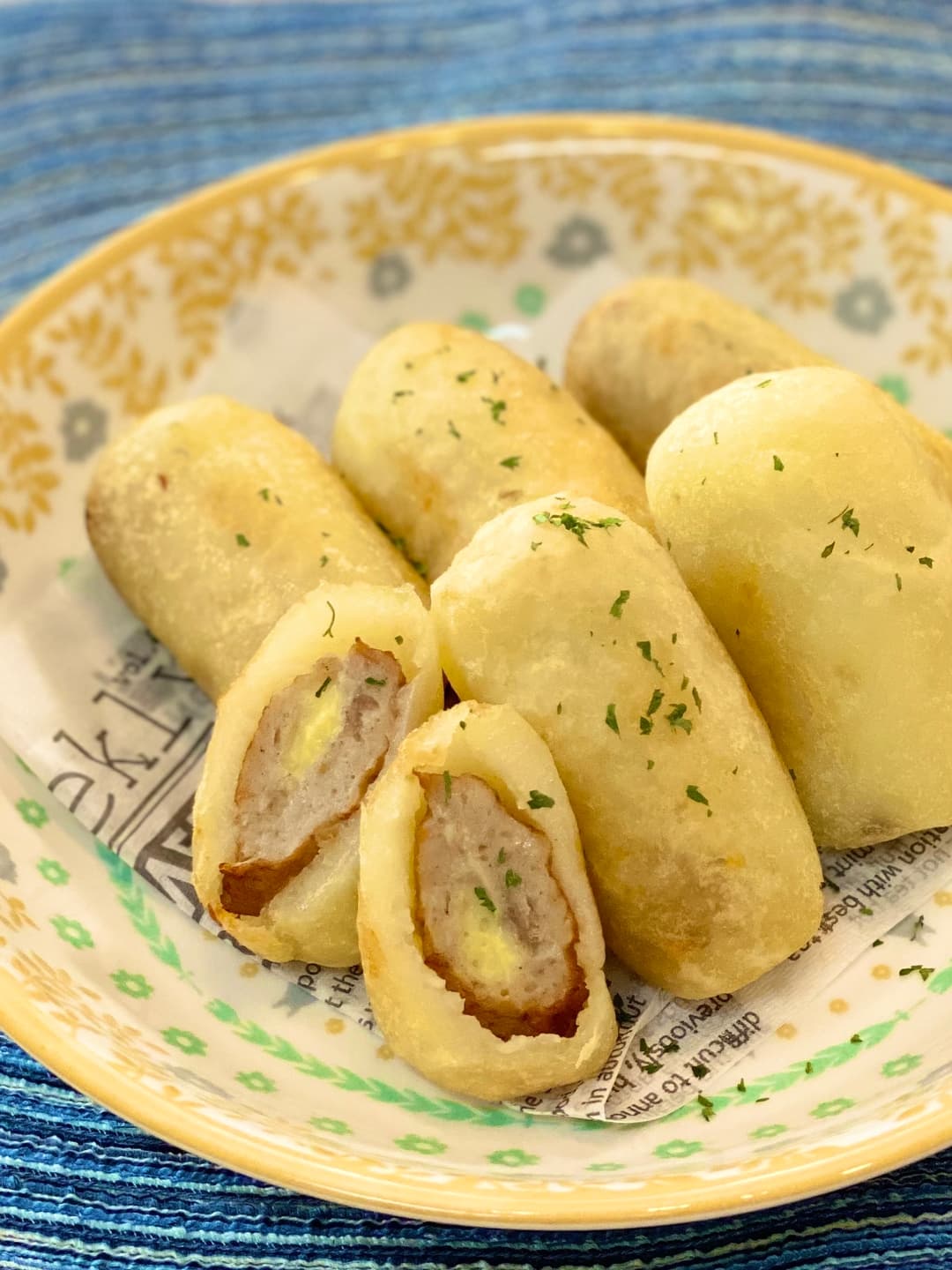 お肉とチーズのポテトもちの完成写真