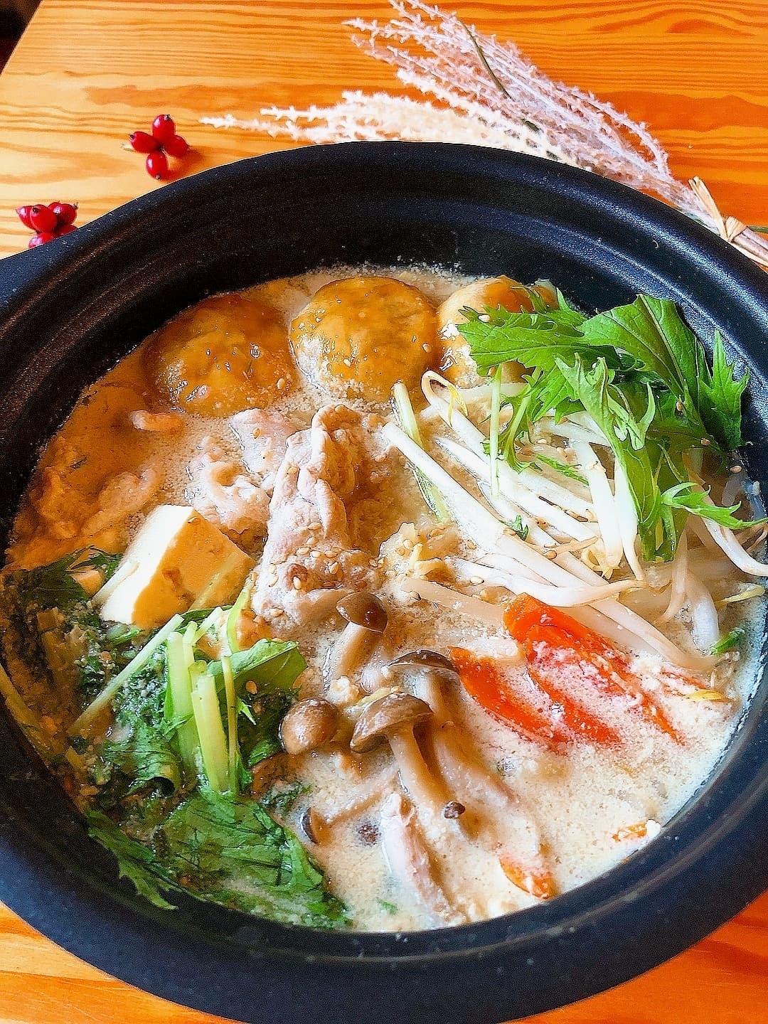 もっちりニラ饅頭の豆乳鍋の完成写真