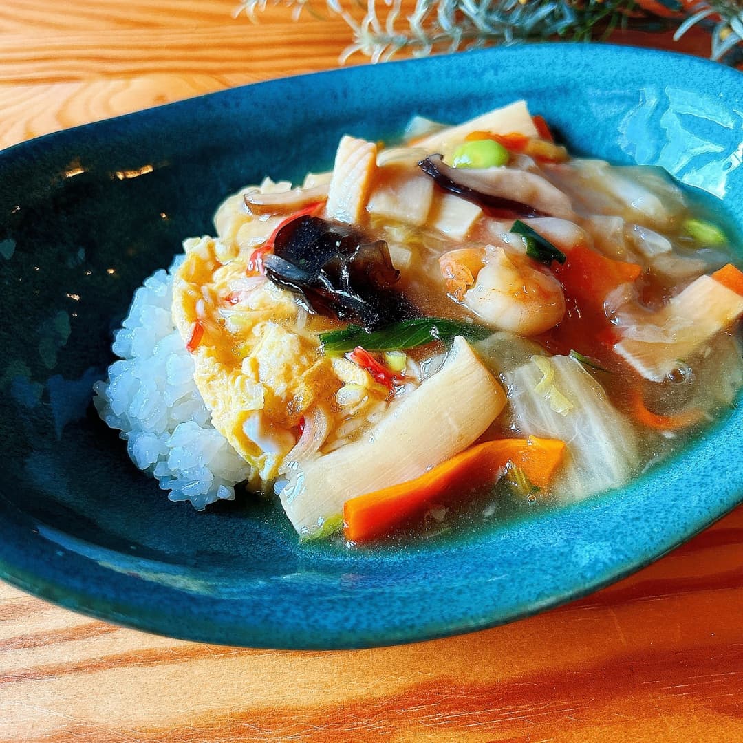 天津飯の五目あんかけの完成写真