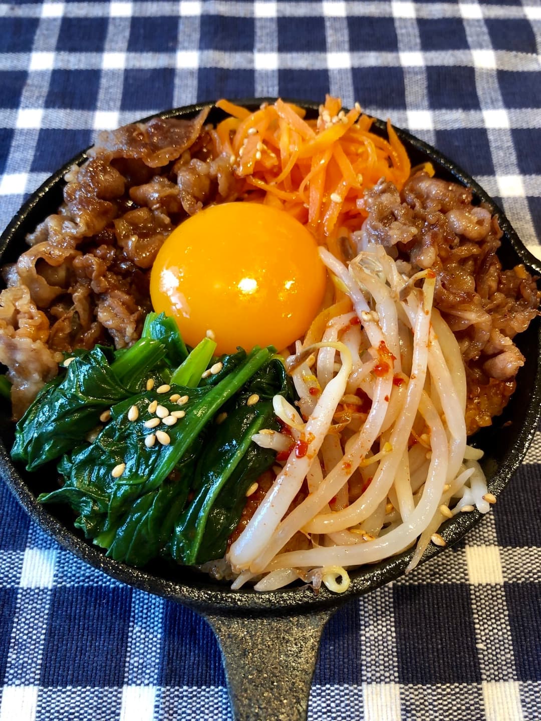 スキレットで焼きおにぎり石焼ビビンバの完成写真