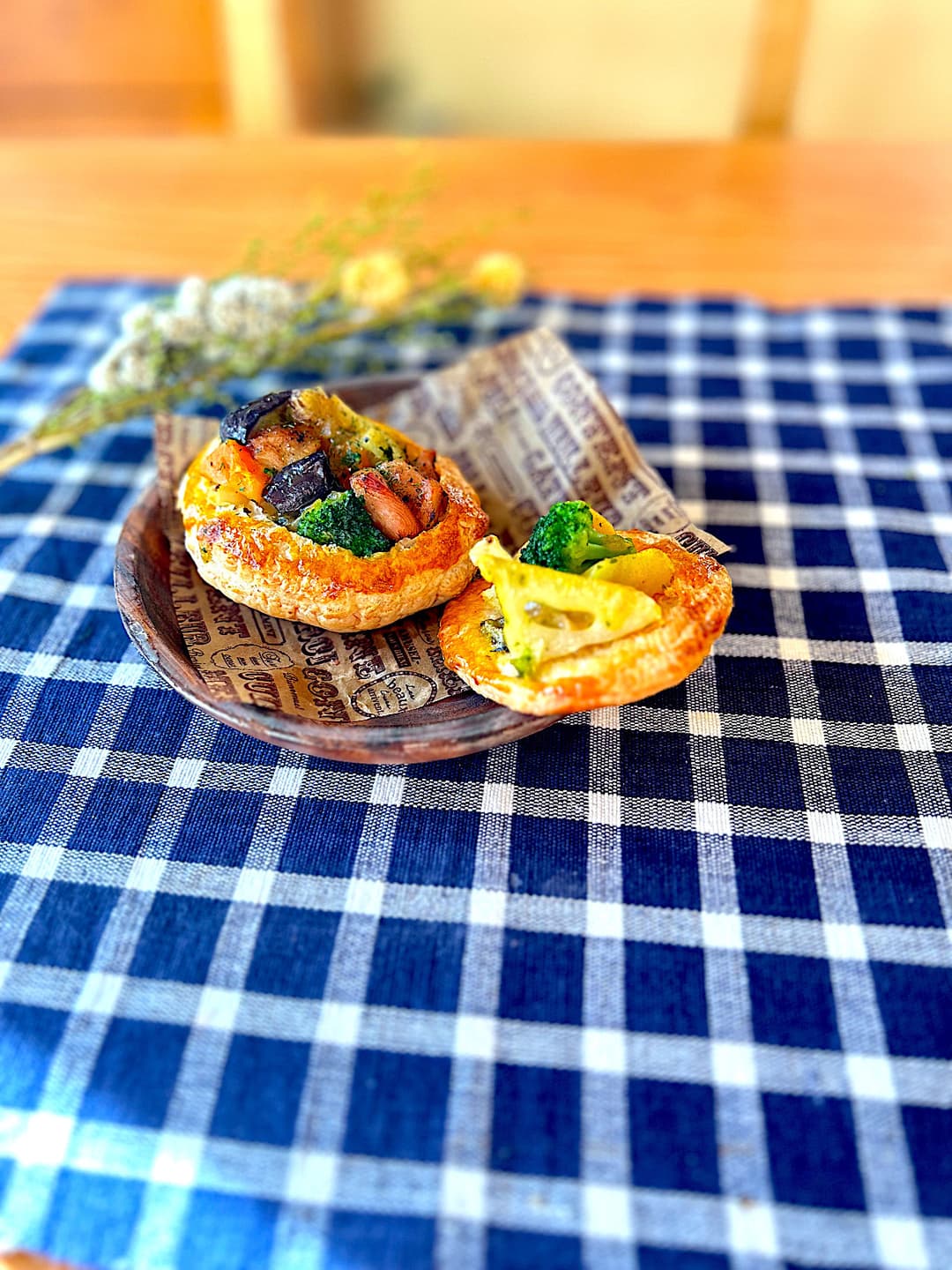 カラフル野菜とバジルチキンのパイの完成写真