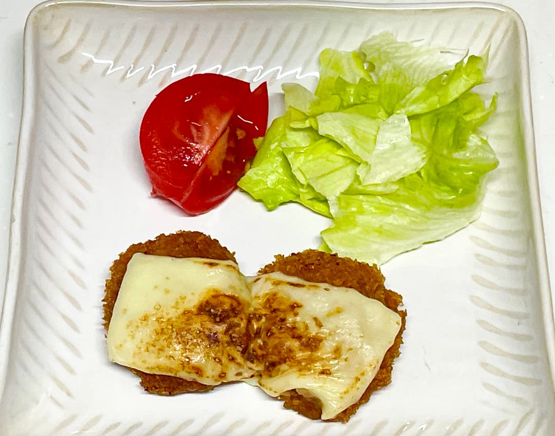 新潟たれカツのあぶりチーズの完成写真