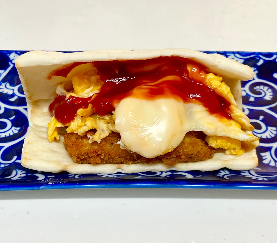 チキチキボーンたまごサンドの完成写真