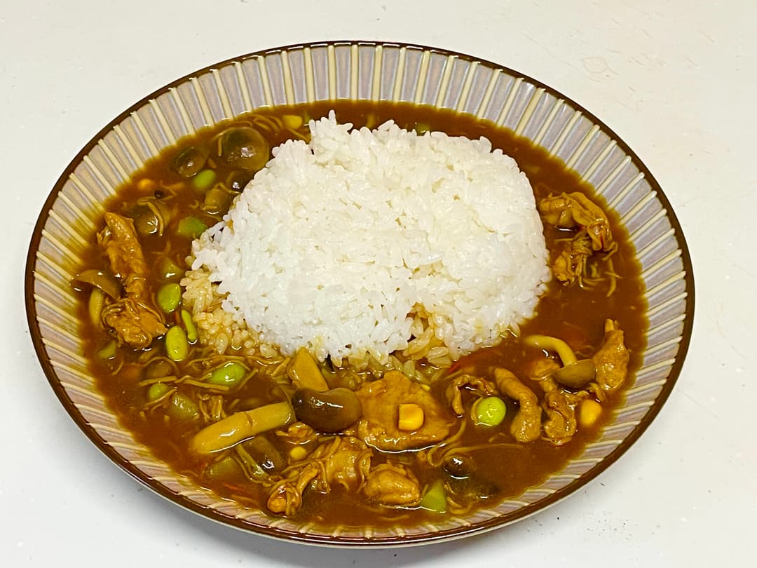 かにかま野菜とキノコのカレーの完成写真