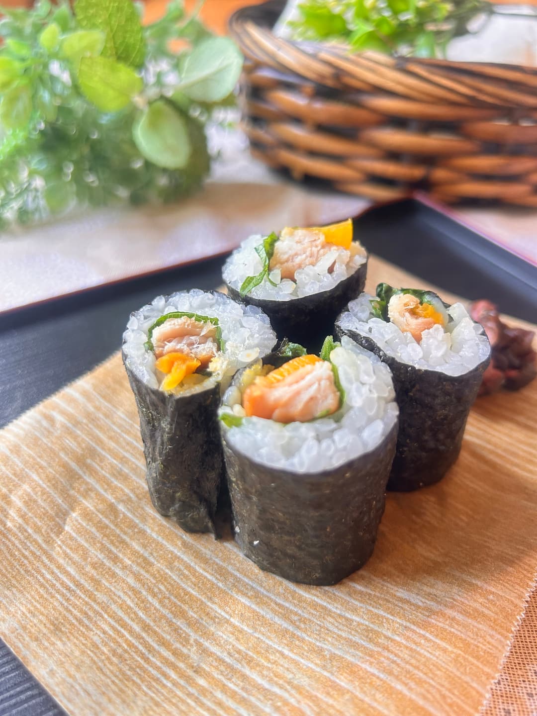 照り焼きまぐろの細巻きの完成写真