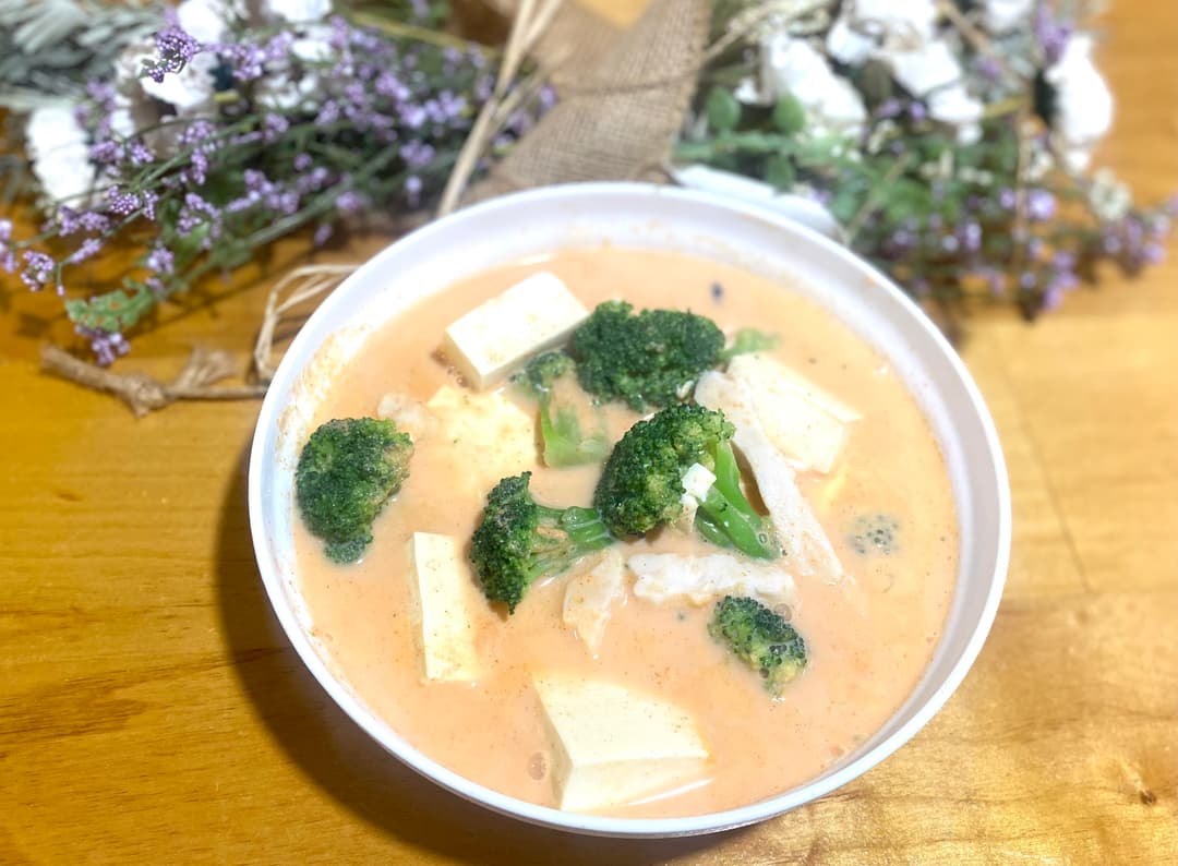 タンパク質たっぷり!鶏肉とブロッコリーのスンドゥブ風の完成写真
