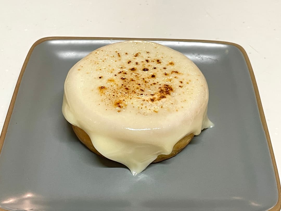 今川焼クリームチーズの炙りチーズがけの完成写真
