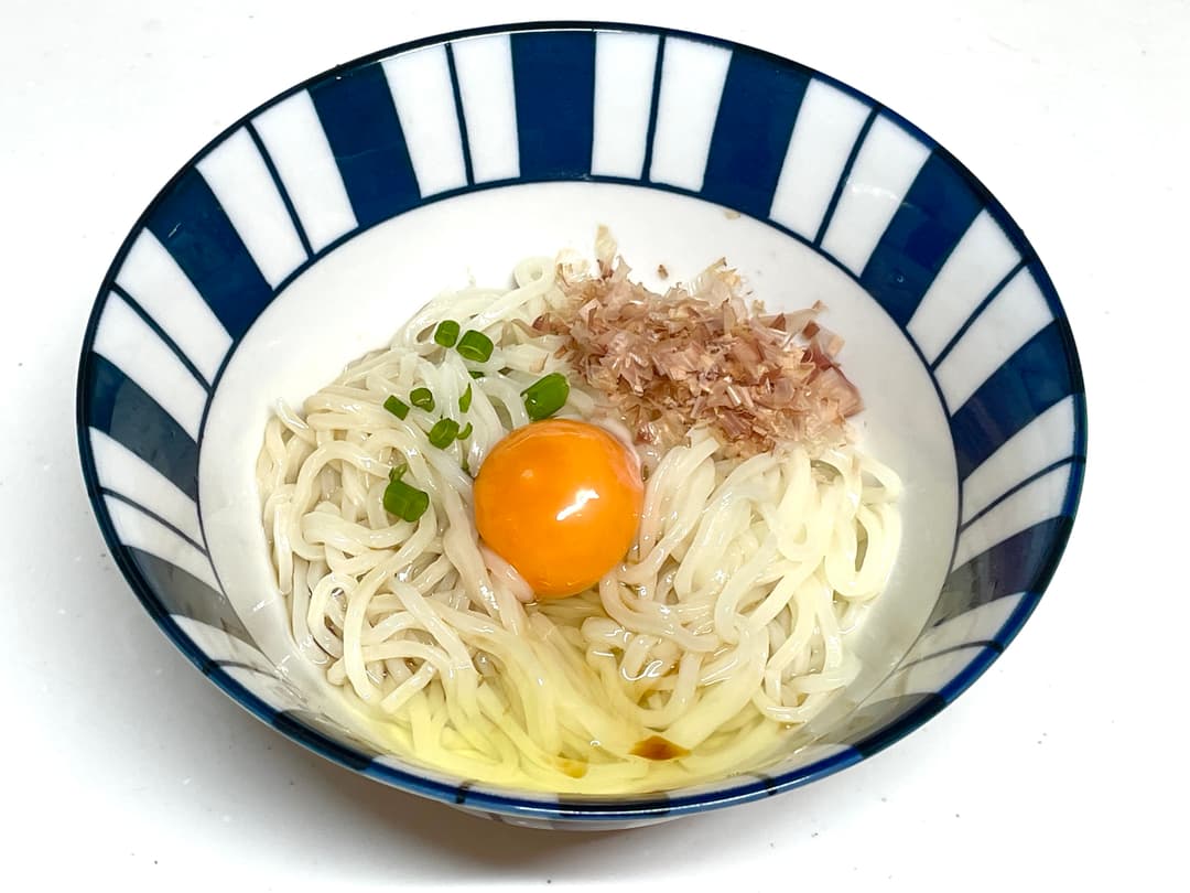 カトキチ極細さぬきうどんの釜玉の完成写真