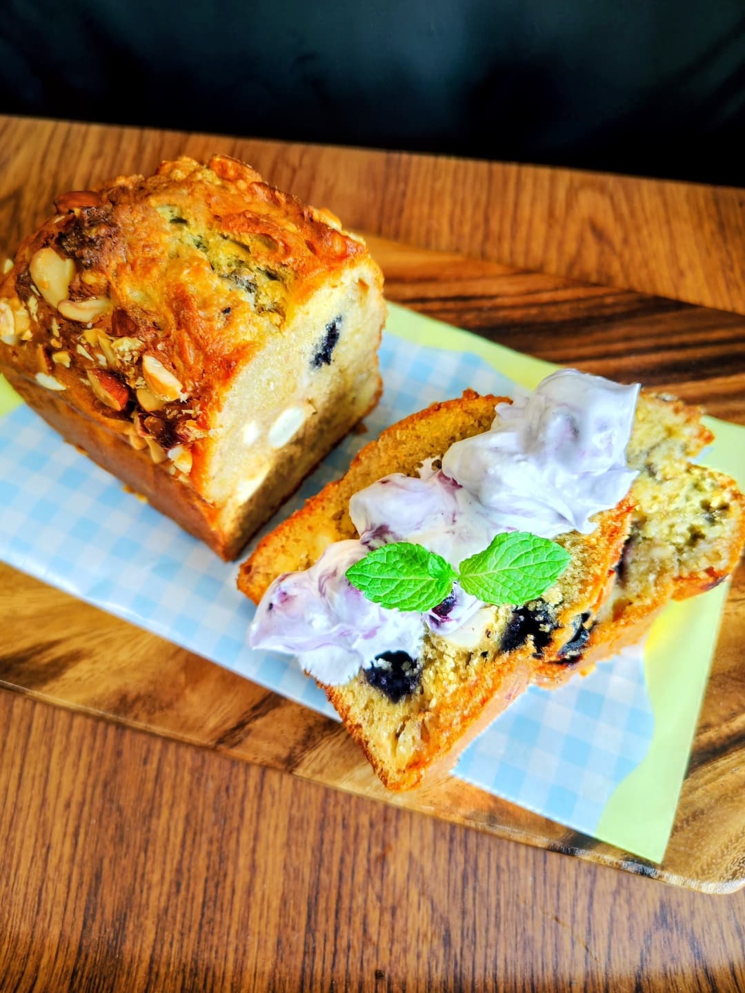 ブルーベリーでパウンドケーキの完成写真