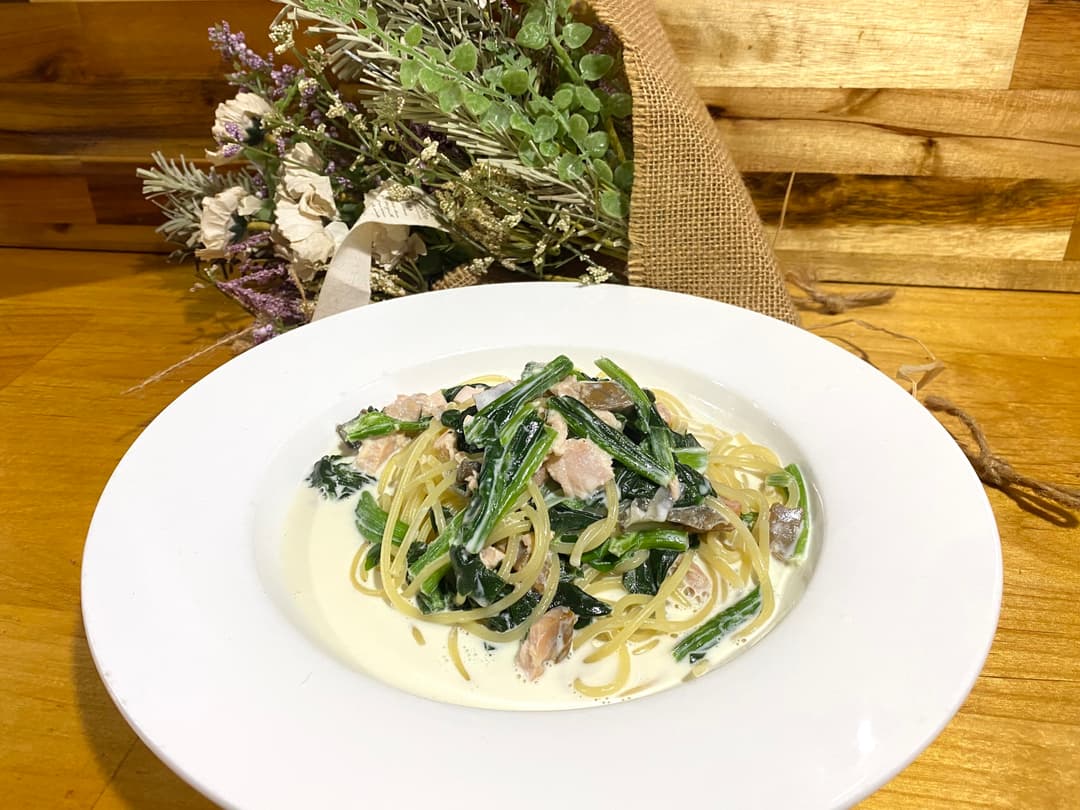 鮭とほうれん草のクリームパスタの完成写真