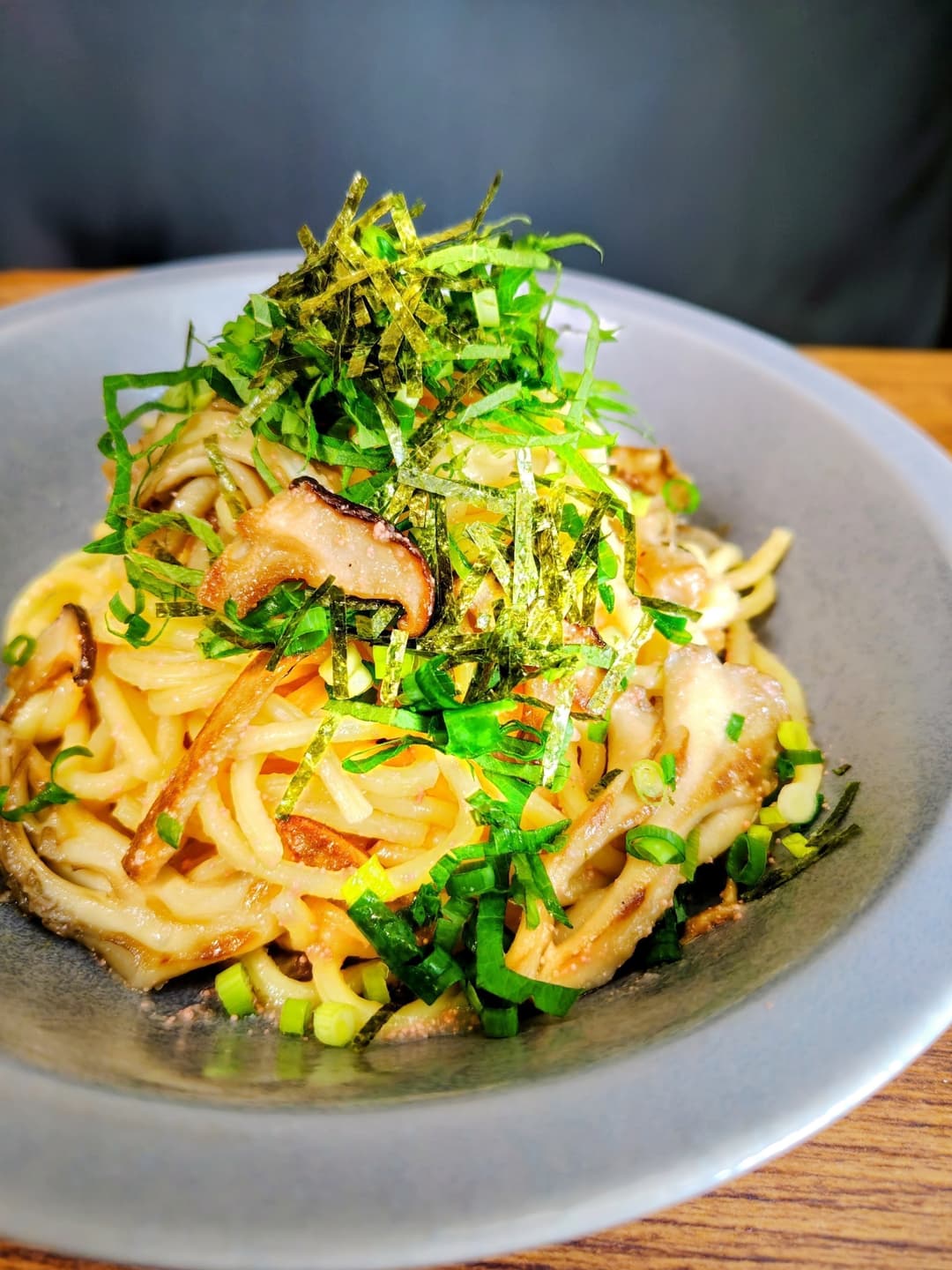 スパ王喫茶店のたらこバター 大盛りでキノコたらこバタースパゲッティの完成写真