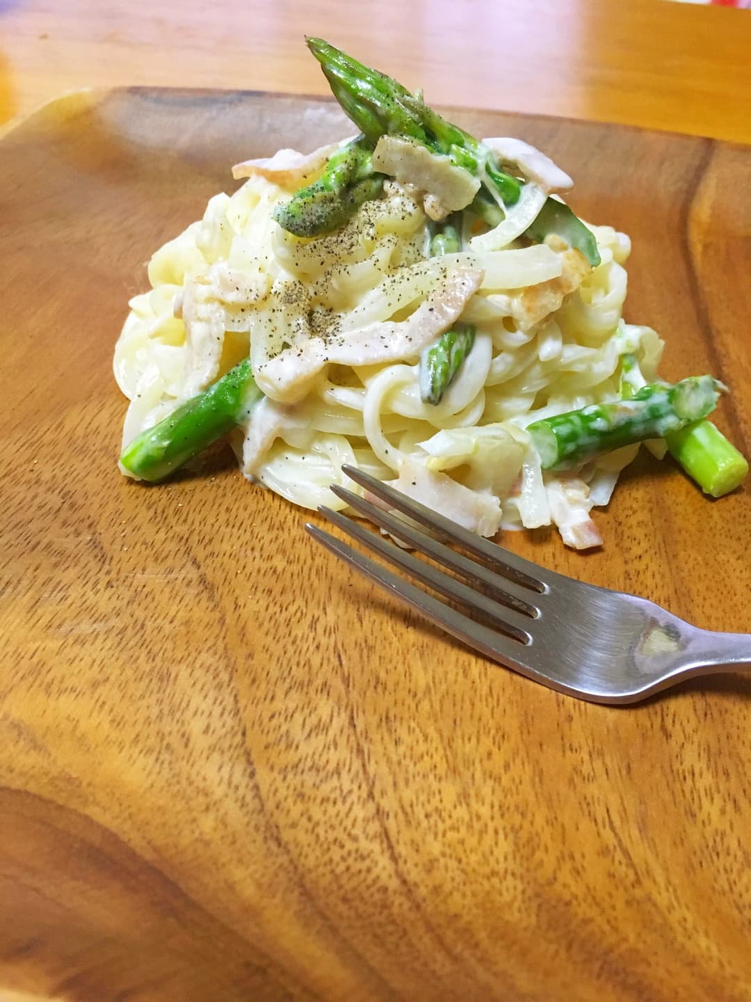 ベーコンとアスパラのクリームうどん♪の完成写真