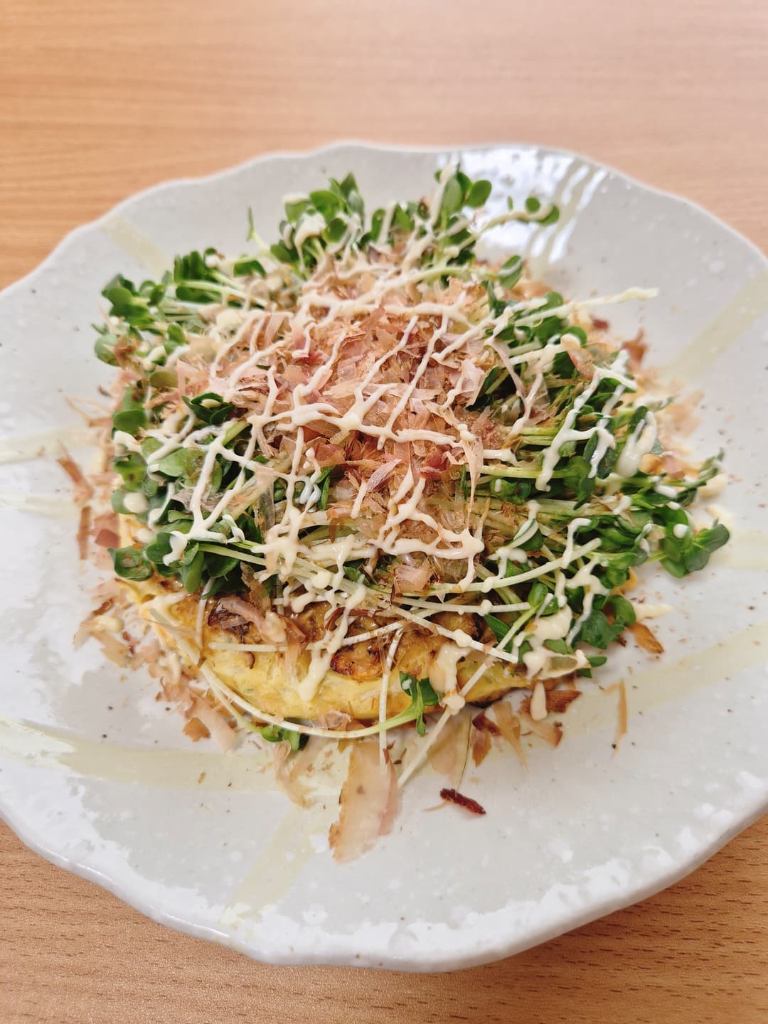 カイワレたっぷり和風お好み焼きの完成写真