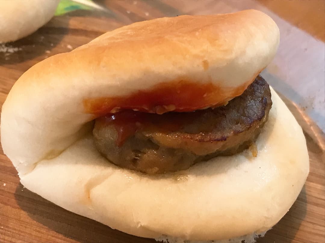 冷めてもふっくらミニハンバーグパンの完成写真