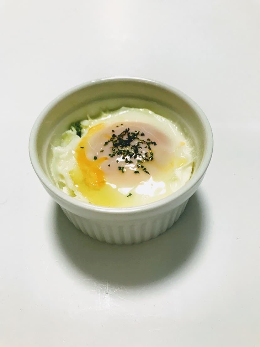 ほうれん草の巣ごもり卵の完成写真