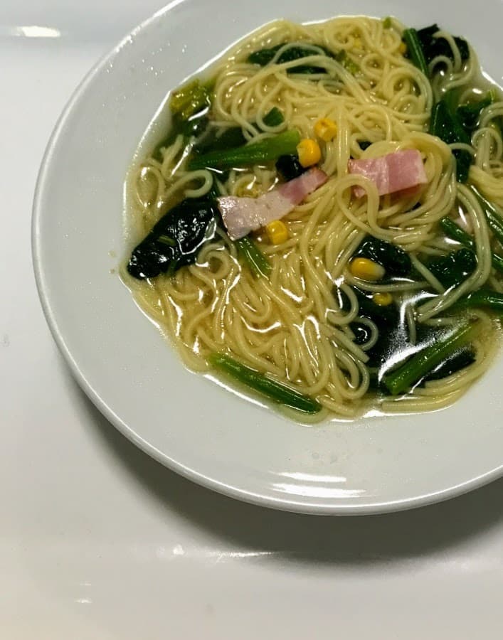 妊婦の間食　～ベーコンとブロッコリーのスープパスタ　100kcalの完成写真