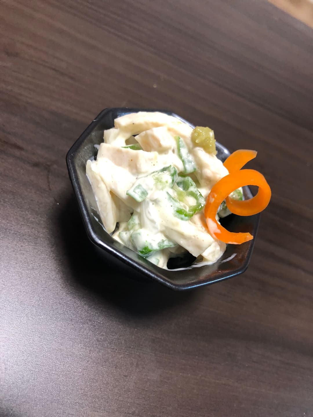 オクラとチキンの山葵マヨの完成写真
