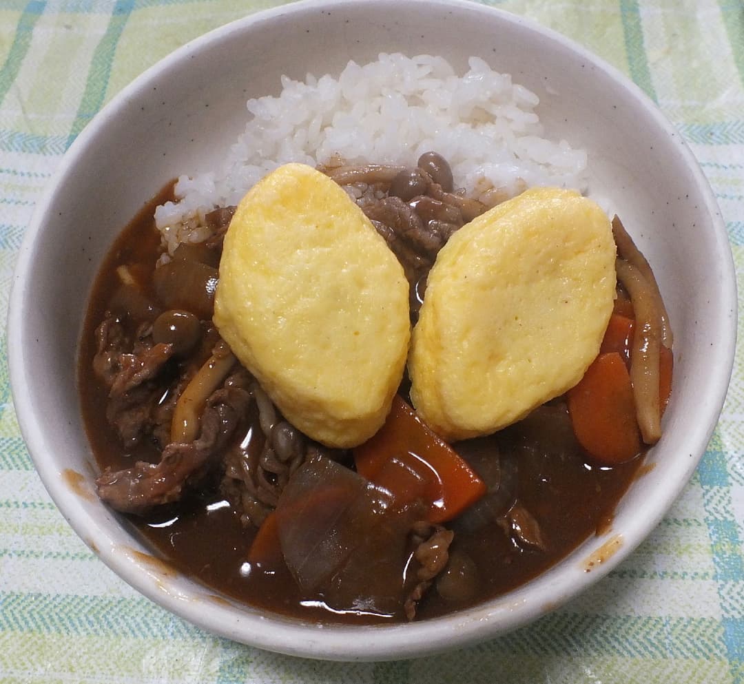 オム乗せハヤシの完成写真