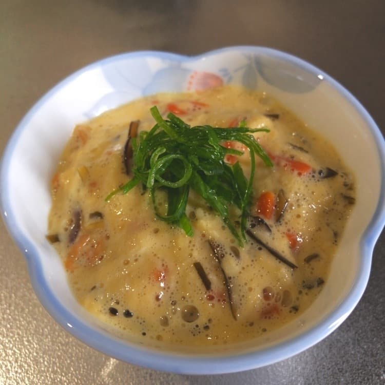 さつま揚げと昆布旨煮のとろろ和えの完成写真