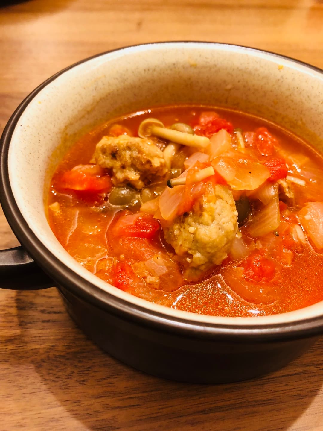 冷凍ハンバーグで簡単!ほろほろ肉のトマトスープの完成写真