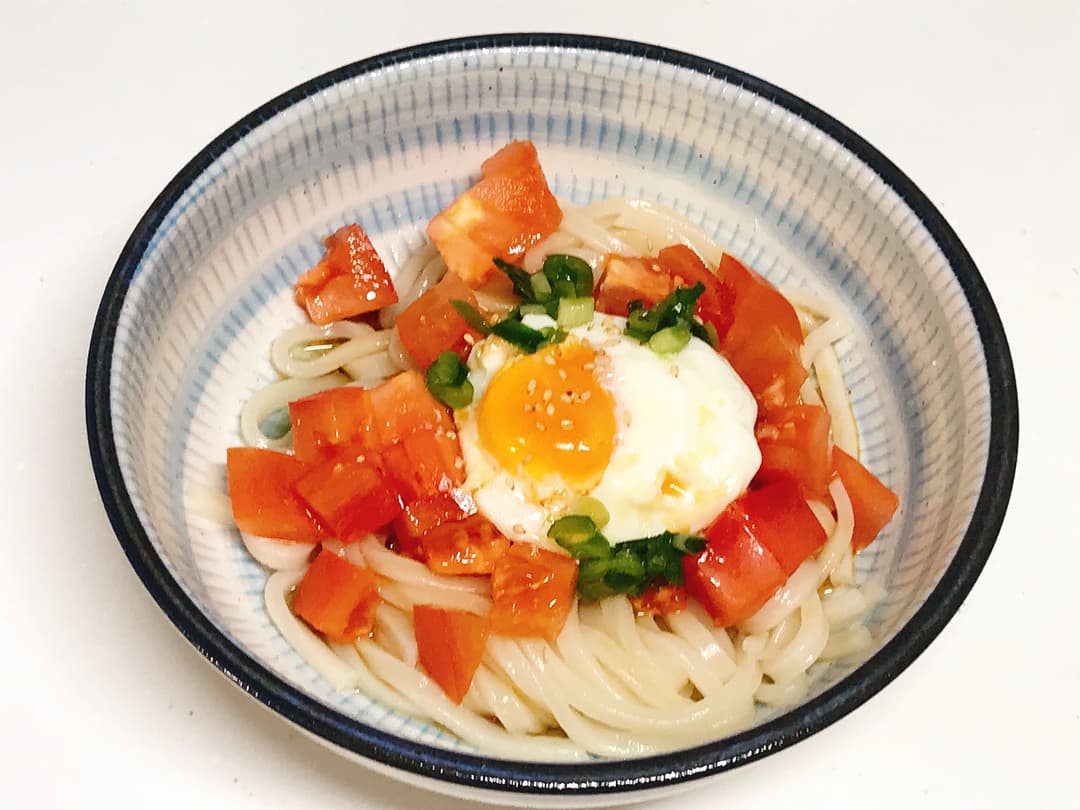 LAWSON ごま油が香るトマトうどんの完成写真