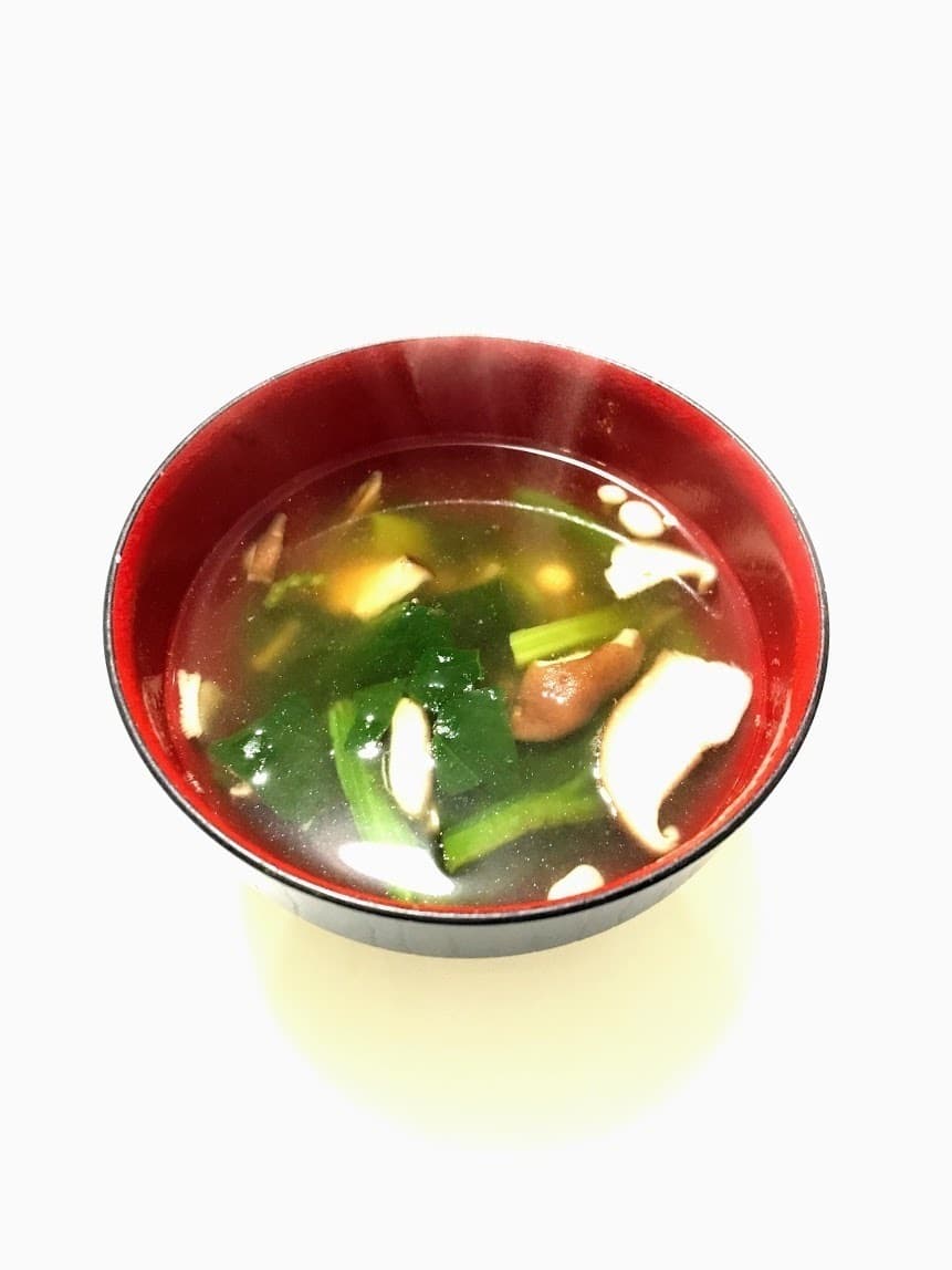 ほうれん草ときのこの吸い物の完成写真