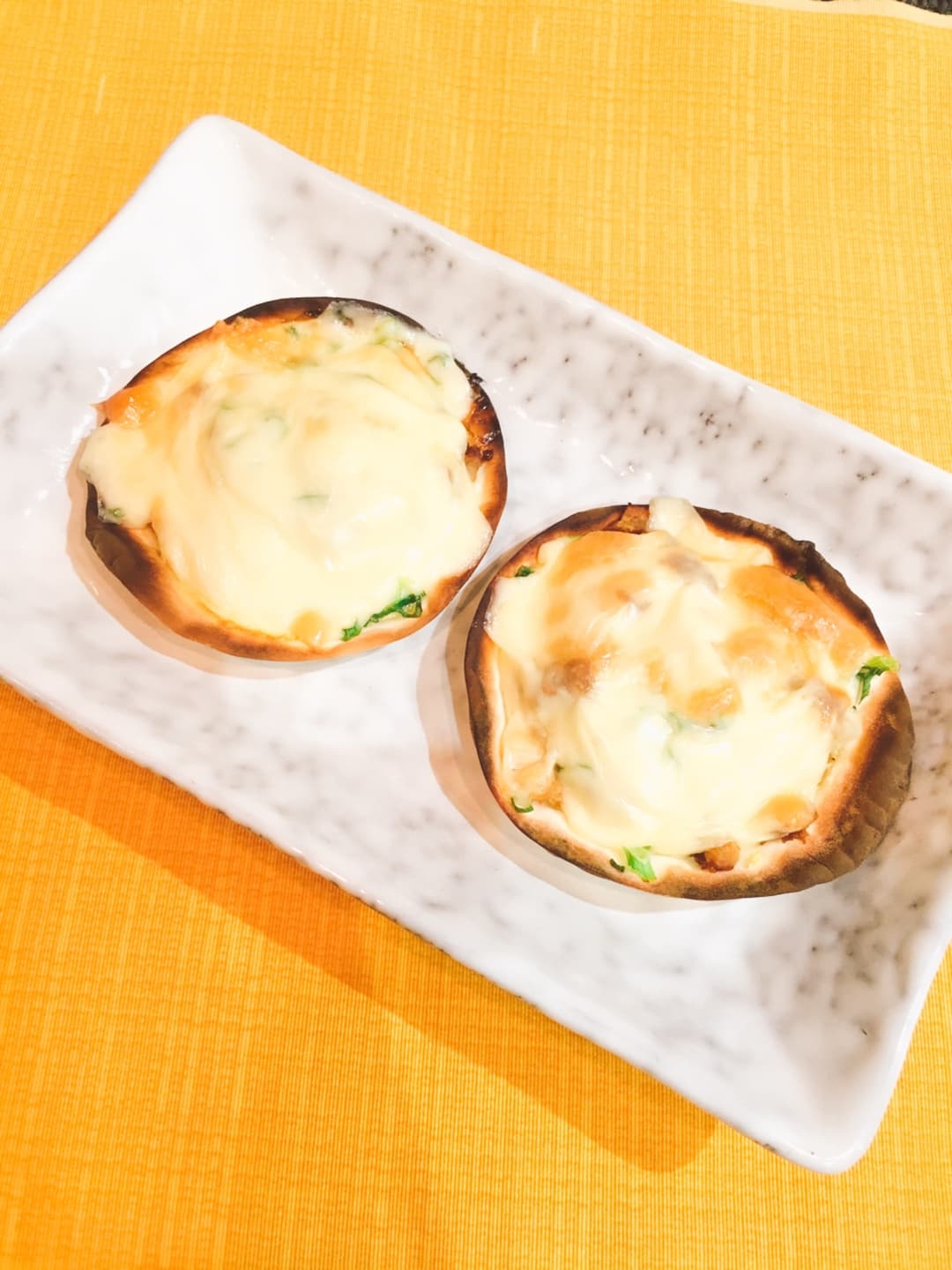 餃子の皮でソースとんかつピザの完成写真