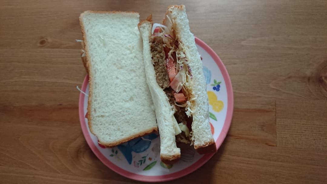 ハンバーグサンドの完成写真