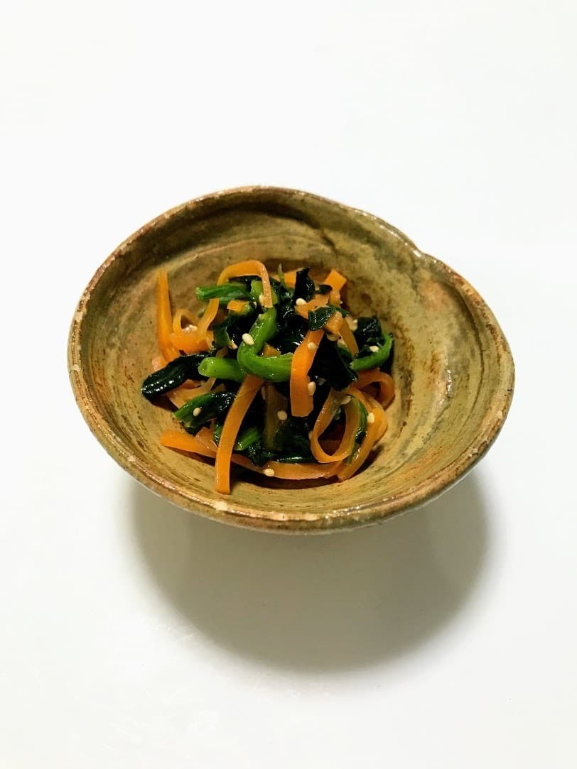 ほうれん草と人参のナムルの完成写真