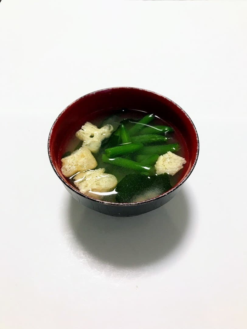 いんげんと豆腐の味噌汁の完成写真