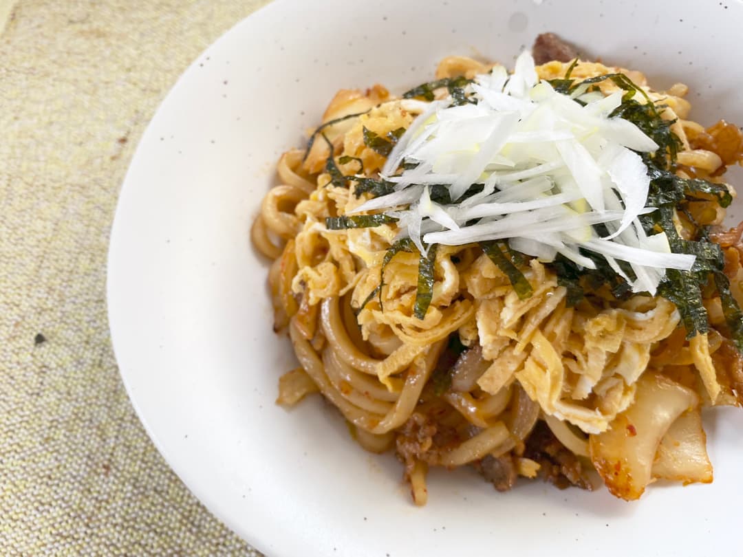 カルビキムチの焼うどんの完成写真