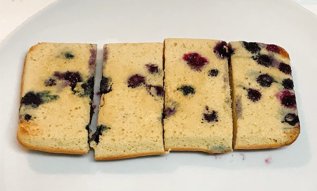 LAWSON トースターで作るブルーベリーケーキの完成写真
