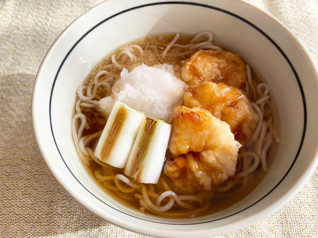 ぷりっと海老のおろし蕎麦の完成写真