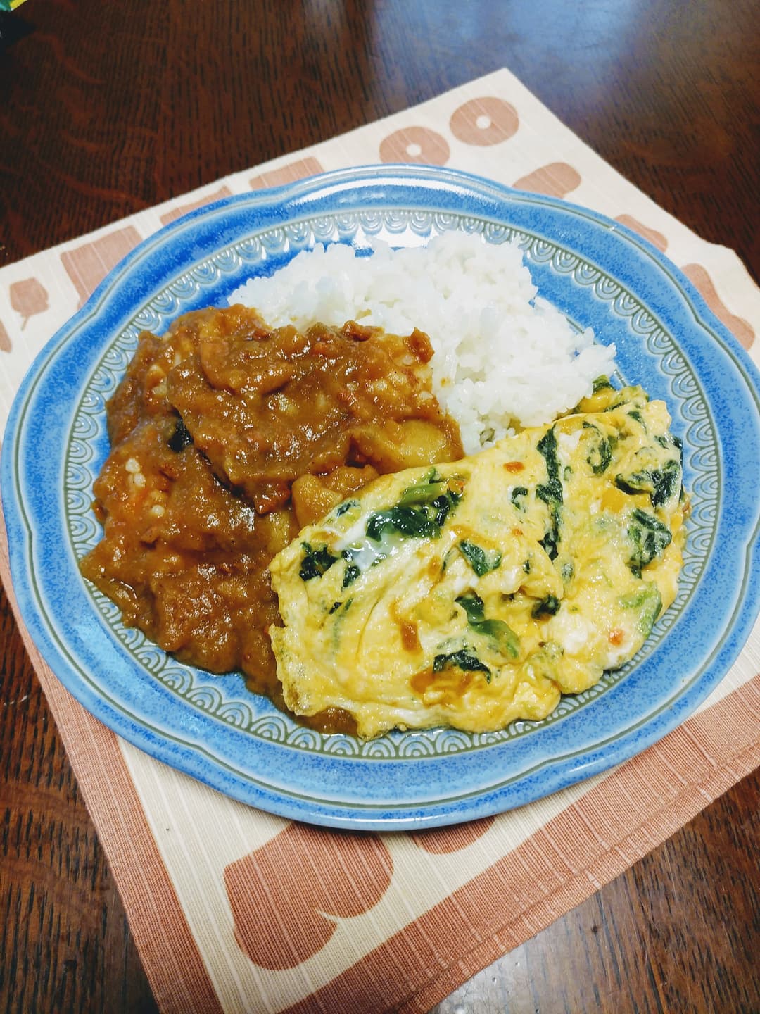 ほうれん草オムカレーの完成写真