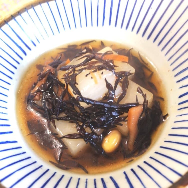 カブの煮物 ひじき餡掛けの完成写真