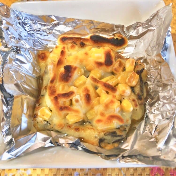 ひじき入り芋ネーズのコーンチーズホイル焼きの完成写真