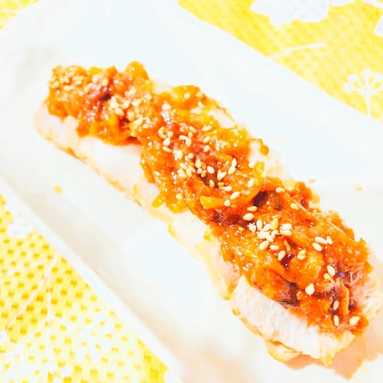 鶏胸肉ステーキ 切干大根味噌チーズソースの完成写真