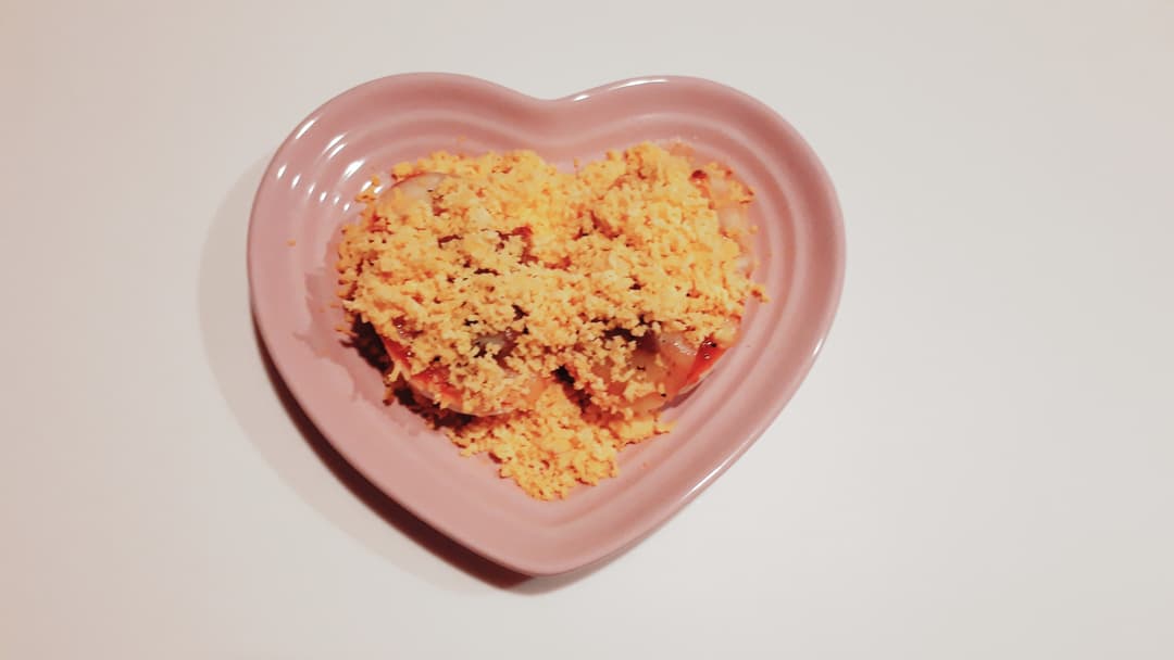 エッグカップのお肉で巻いたチーズ焼の完成写真