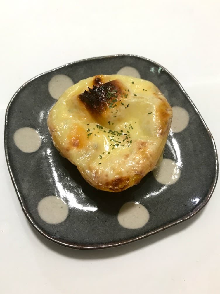 パプリカのクリームシチュー詰めの完成写真