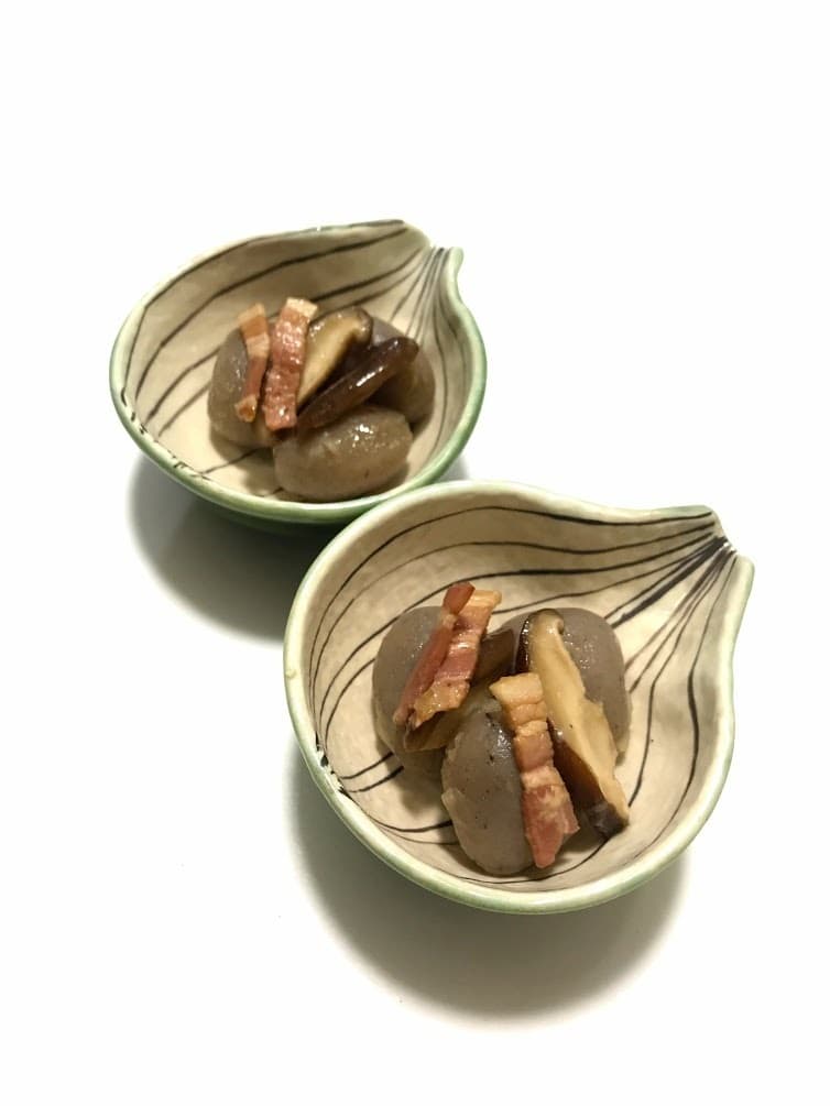 こんにゃくとベーコンの煮物の完成写真