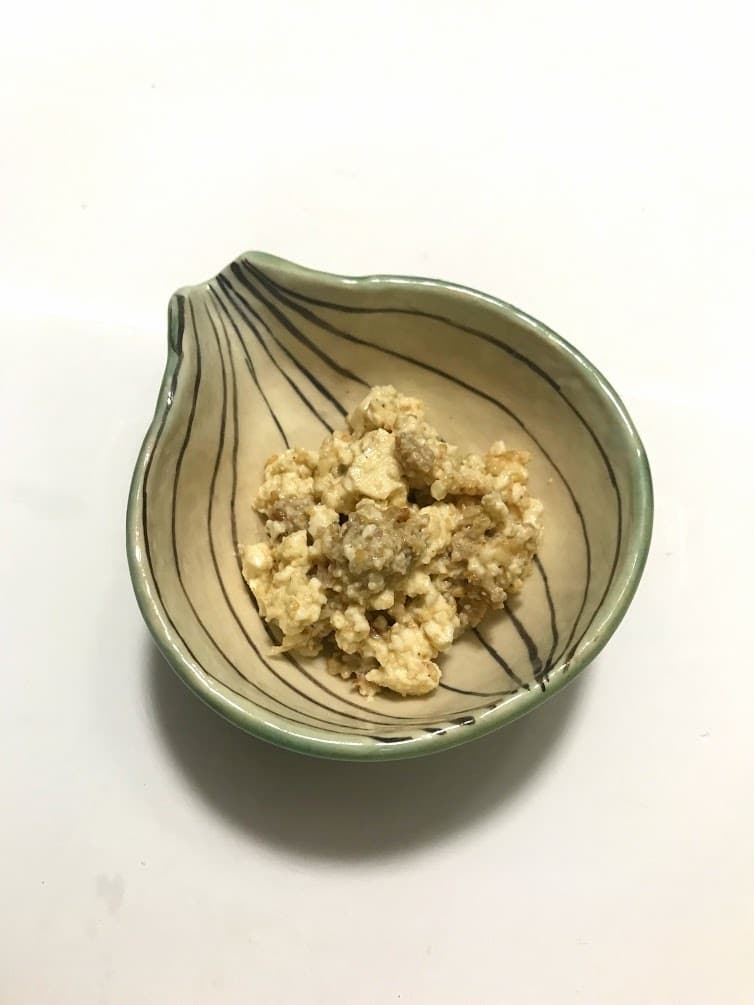 ハンバーグの豆腐ごま和えの完成写真