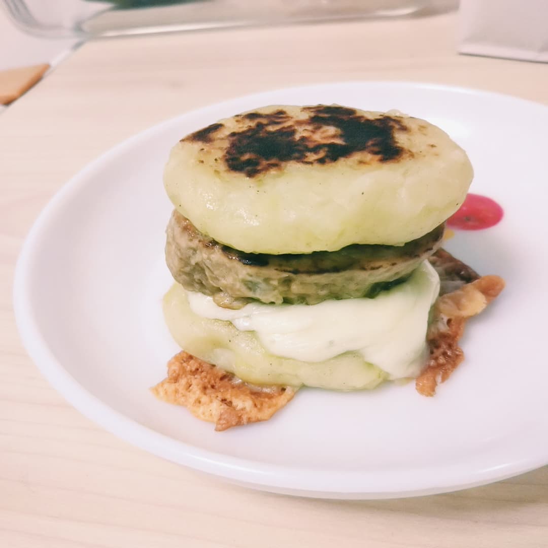おいもでハンバーガーの完成写真