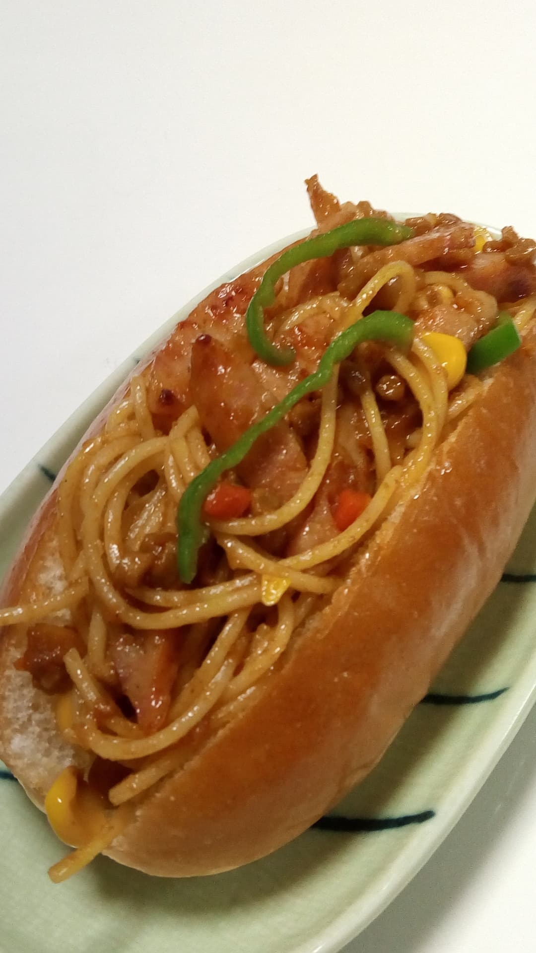 プチカレーのスパゲッティパンの完成写真
