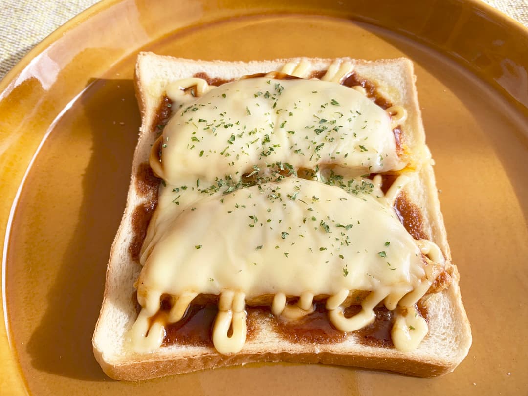 大満足!オムレツチーズトーストの完成写真