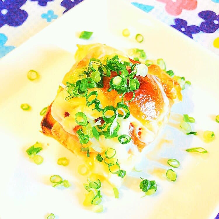 さば味噌チーズピザの完成写真