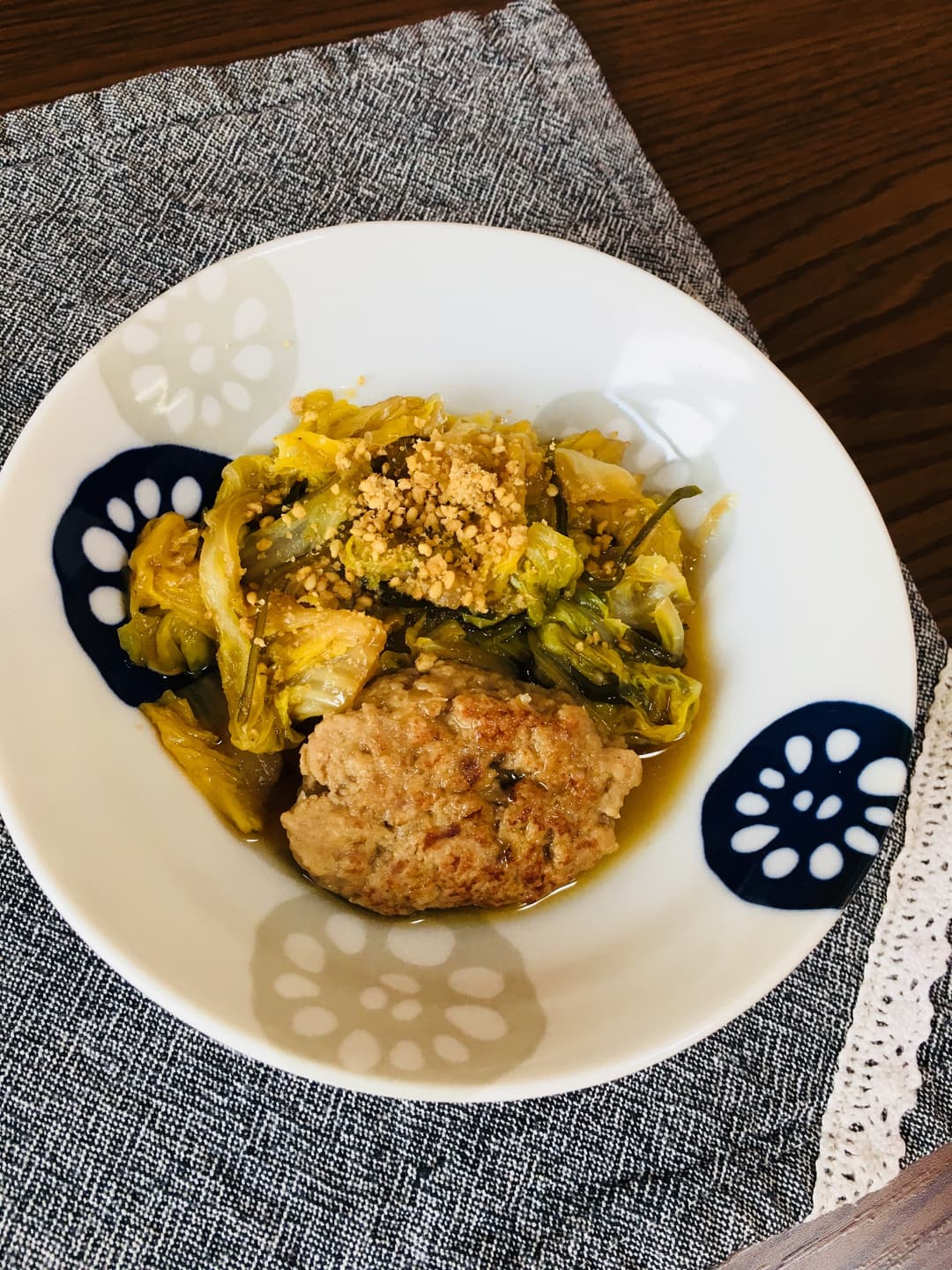 トロトロ白菜ハンバーグの煮物の完成写真